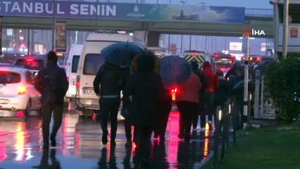 İstanbul’da sağanak yağış hayatı olumsuz etkiliyor