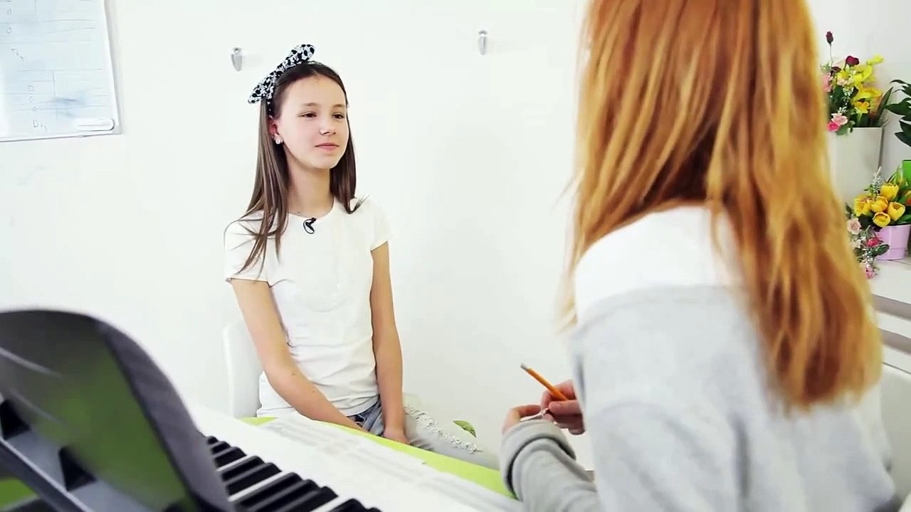 2) Bonjour, belle Rosine. Chansons et rondes enfantines. Piano. Musique