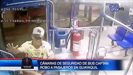 Cámaras captaron violento asalto en un bus de Guayaquil