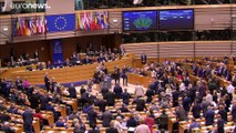 Сквозь слёзы: Европарлмент одобрил сделку по 
