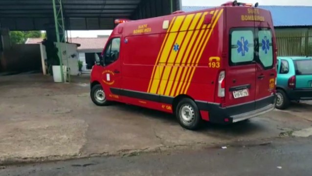 Durante manutenção em telhado, homem perde o equilíbrio e cai em terreno vizinho, no Parque São Paulo
