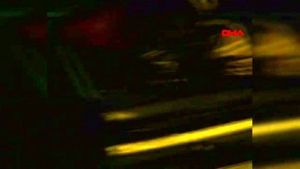 Başakşehir'de kamyonetle minibüs kafa kafaya çarpıştı