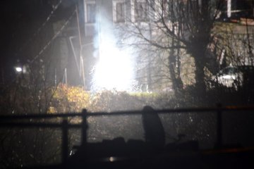 Sarıyer'de elektrik trafosu patladı, kablolar yandı