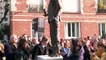 Inauguration à Paris d'une statue de René Goscinny