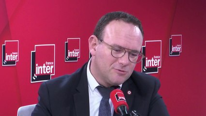 Damien Abad, président des députés LR : "La plus grande supercherie de ce quinquennat est de faire croire que le président de la République mène une politique de droite. Il y a une communication de droite, mais des résultats qui ne sont pas à la hauteur"