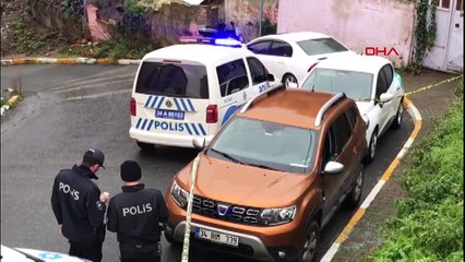 Beyoğlu’nda otomobiline binmeye çalışan kişiye silahlı saldırı