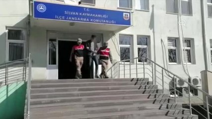Tarihi eseri satmaya çalışan biri muhtar 10 kişi suçüstü yakalandı - DİYARBAKIR