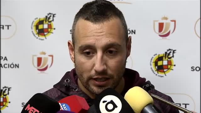 Cazorla: Paco Alcácer es un delantero espectacular