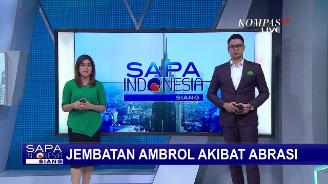 Jembatan Putus Akibat Abrasi, Warga Menyebrang Dengan Jasa Penarik Perahu