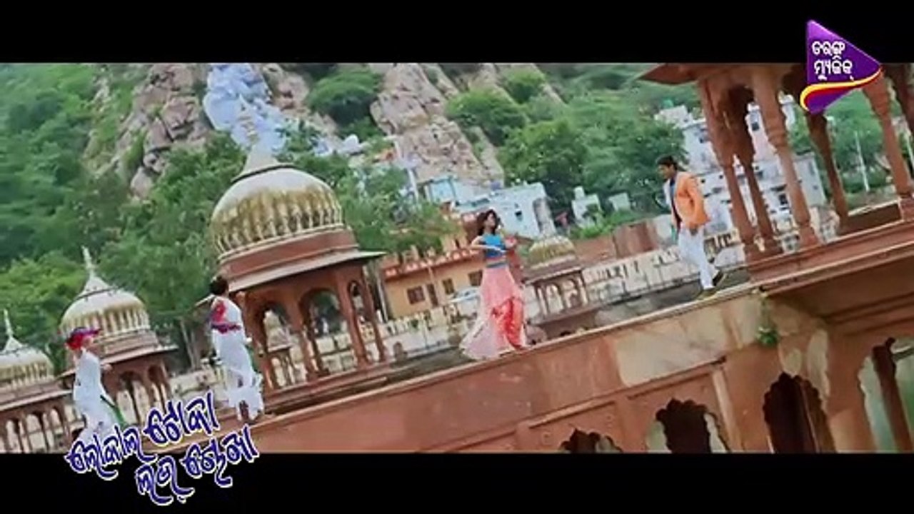 Akhi_Maaguchi_Manjuri_-_Official_Video___Local_Toka_Love_Chokha___Babushan,_Sunm