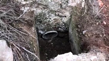 Su borusuna giren köpek yavrusunu itfaiye kurtardı