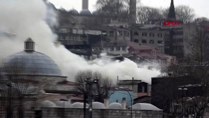 Eminönü'nde yangın