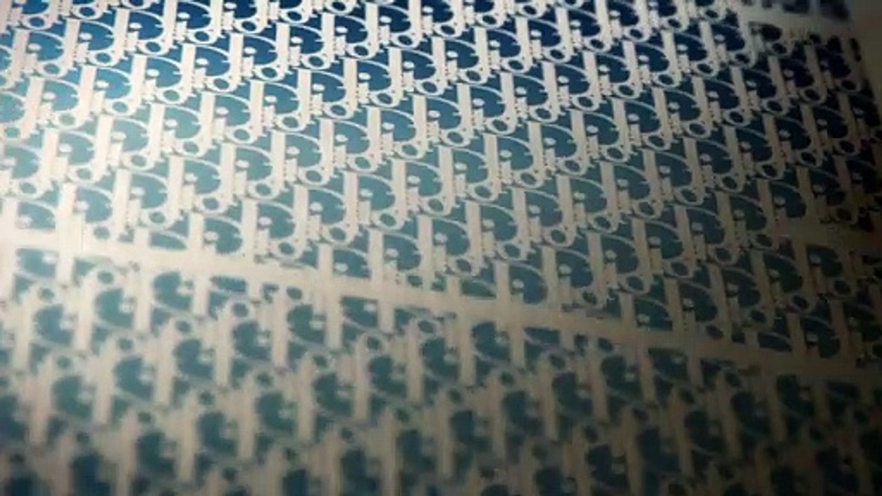 Savoir-faire : les secrets de confection de la valise Dior x Rimowa