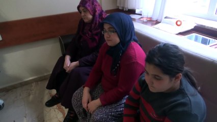 Topraklar üzerine dökülünce panikleyip 2 katlı evden atladı, bacakları kırıldı