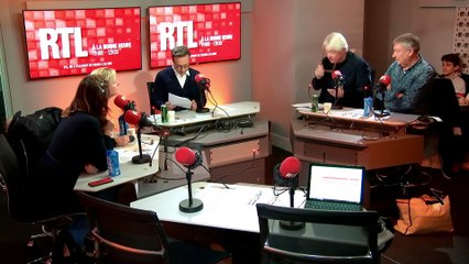 Le fils d'Anne-Élisabeth Lemoine la nargue avec une tasse "Quotidien" !