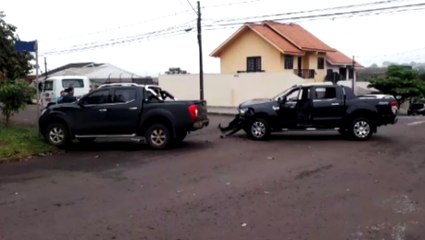 Acidente entre caminhonetes foi registrado no Parque São Paulo