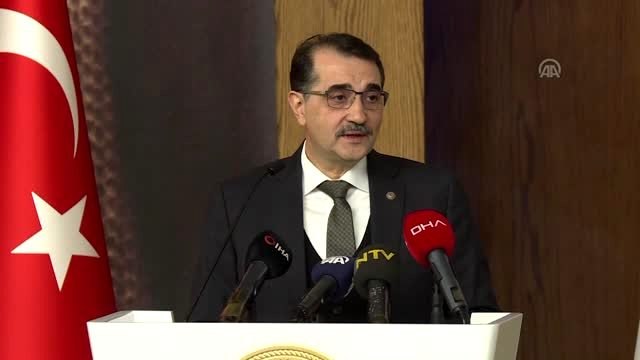 Bakan Dönmez: Kamu binalarının enerji tasarruf planlarını hayata geçirmek için sertifika sahibi...