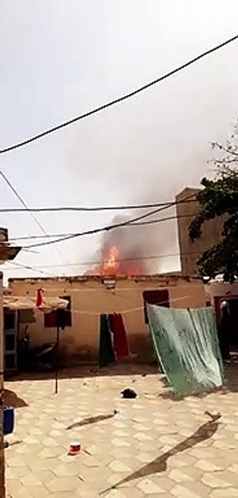 L'Usine Valdafrique en feu