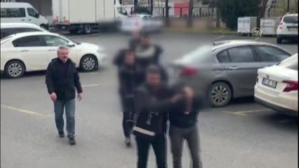 Kaçırdıkları kişiye tehditle senet imzalattıkları iddiasıyla 5 şüpheli yakalandı