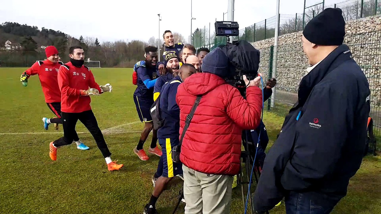 Football : quand les footballeurs spinaliens interrompent un direct