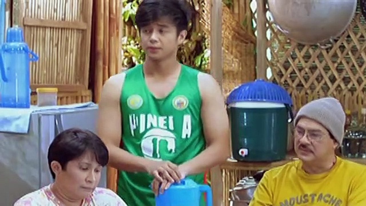 Phil, nagpaliwanag kay tatay Emil kung bakit nila napagdesisyunan ang pagtira sa Singapore