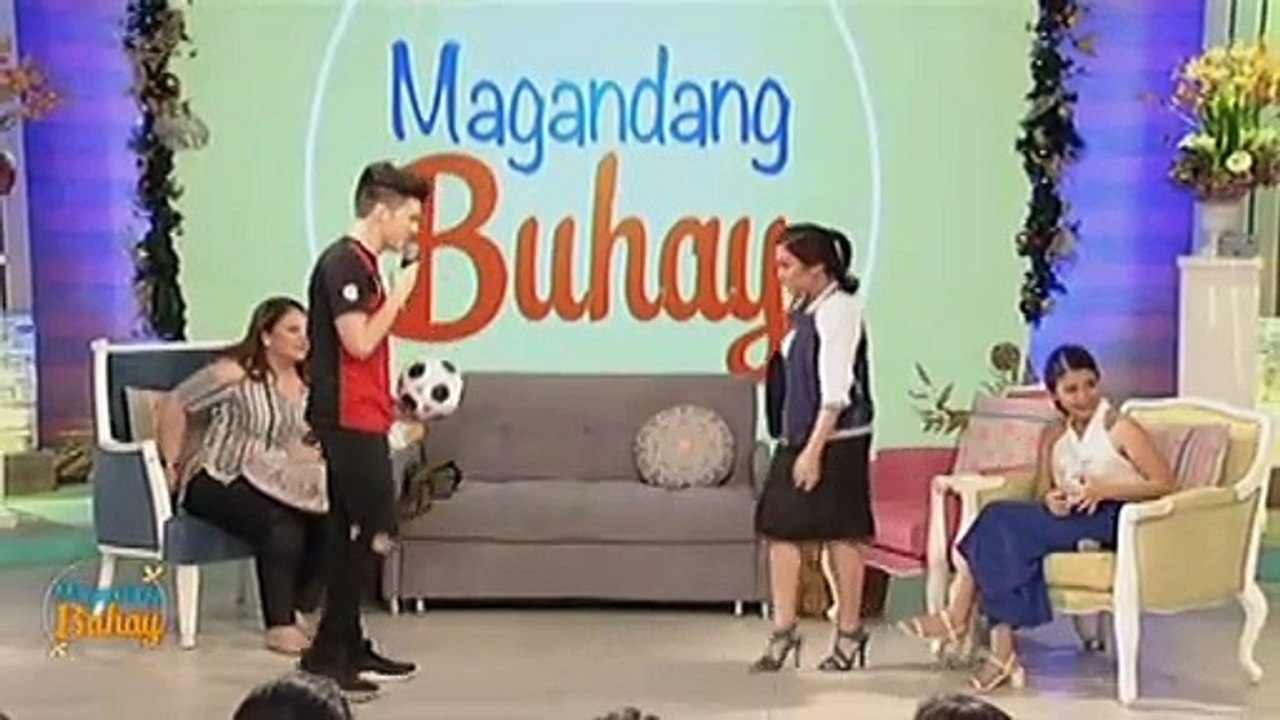 Markus, nagbigay ng basic moves ng football