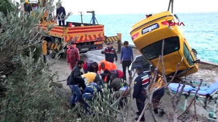 Mersin-otomobilini denize sürüp intihar etti