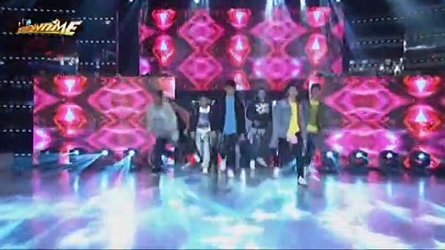 Sizzling hot performance from GirlTrends