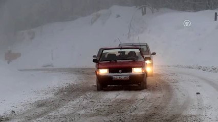 Kar yağışı ve sis ulaşımı olumsuz etkiliyor