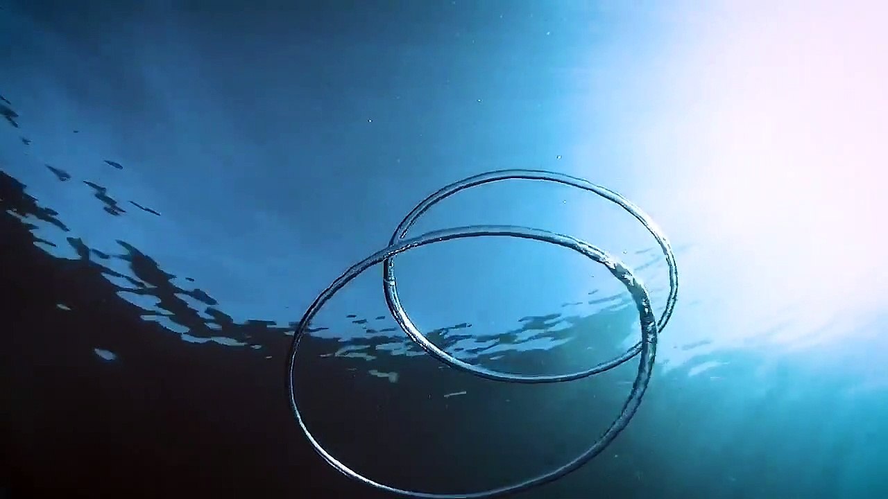 Underwater Double Bubble Rings
