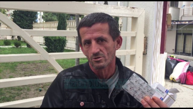 Shengjin, protestojne familjet e prekura nga termeti - News, Lajme - Vizion Plus