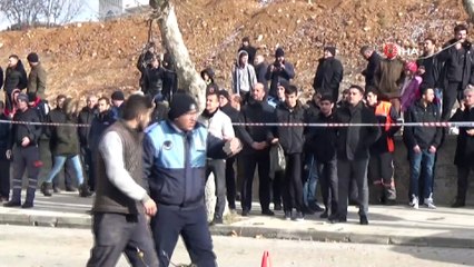 Malatya’da hasarlı binalar yıkılıyor