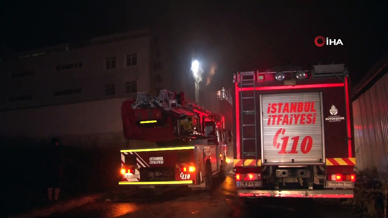 Esenyurt' dört katlı bir tekstil fabrikasında yangın... Olay yerinde çok sayıda itfaiye ekibi sevk edildi