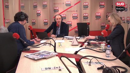 L'animateur Guillaume Pley avec les nuls pour la finale du e-Trophée Andros