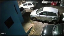 Câmeras de segurança flagram trio furtando veículos de empresa em Cafelândia