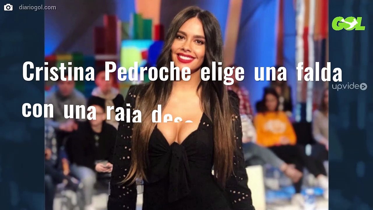 Cristina Pedroche elige una falda con una raja descomunal ¡y se ve esto!