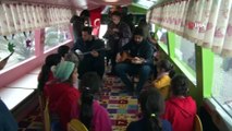 Gönüllü öğretmen kardeşler, depremzede çocukları mutlu ediyor