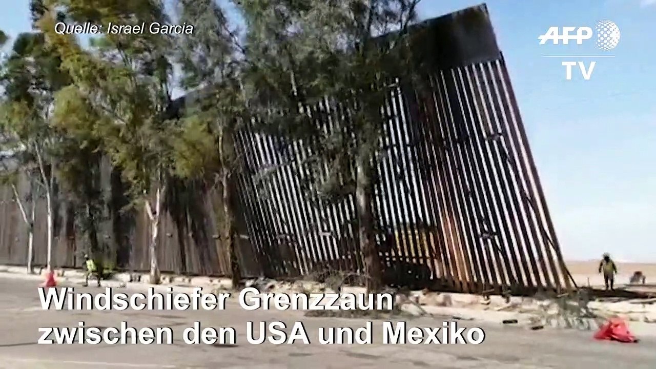 Wind weht Grenzzaun zwischen USA und Mexiko um