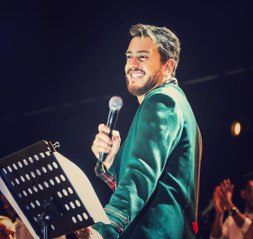 فيديو يرصد لحظة سقوط سعد المجرد بشكل مخيف أثناء التصوير