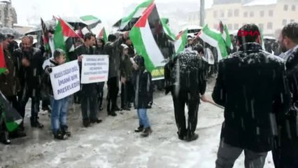 Muş'ta lapa lapa kar altında basın açıklaması