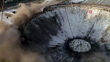 - Rusya'da dev stadyum yıkım sırasında çöktü