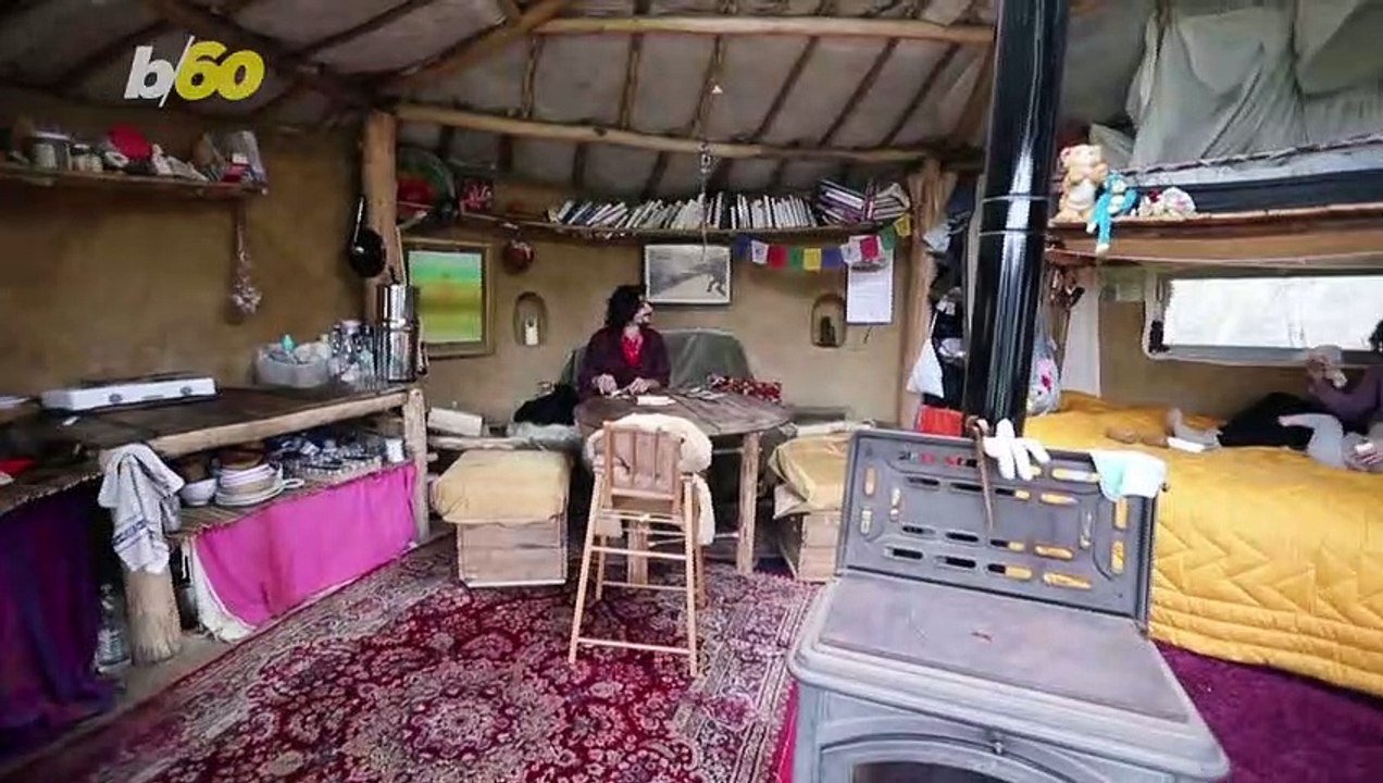 'Off-Grid' Couple Want to ‘Create Utopias’ With Their Tiny House Lifestyle