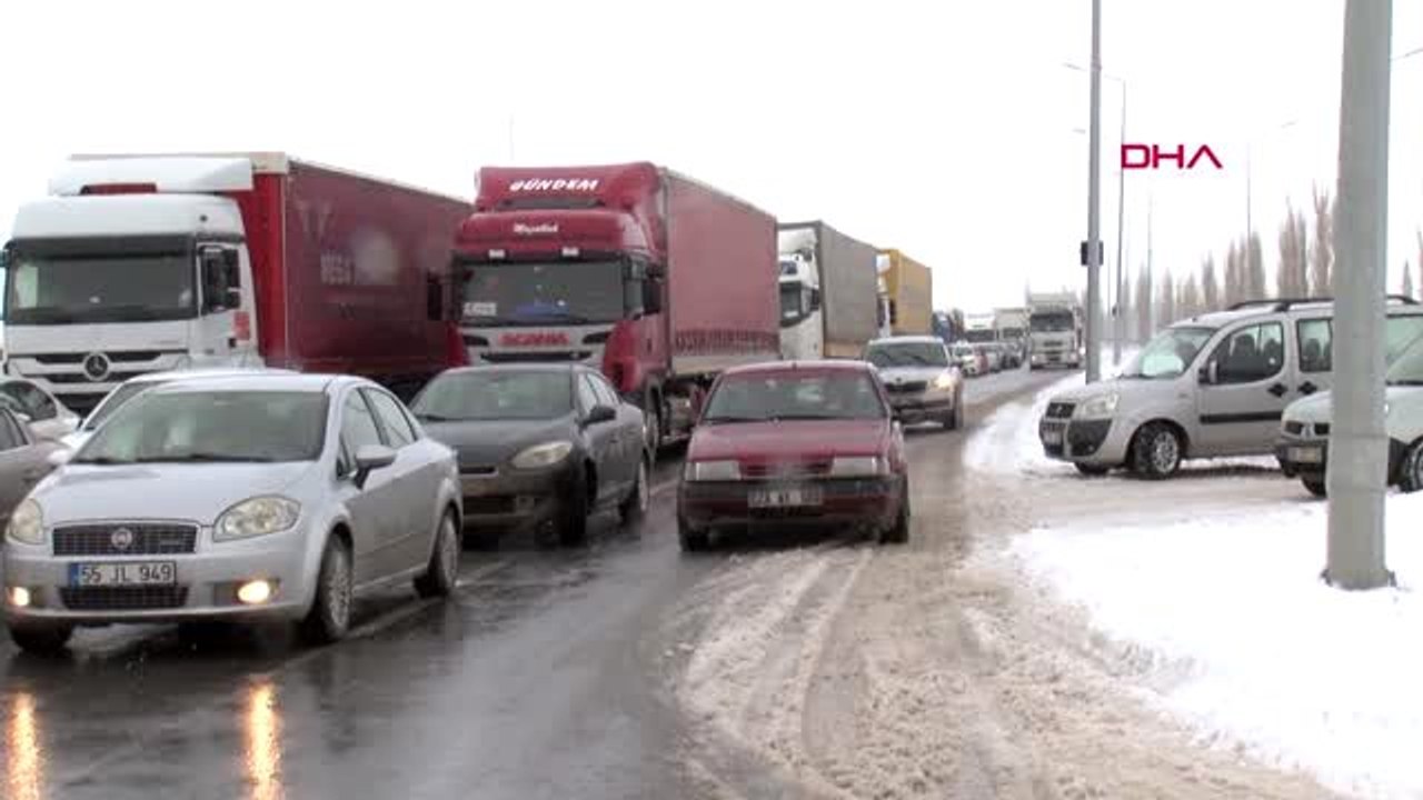 Sivas tipi nedeniyle sivas-malatya karayolu ulaşıma kapandı-3