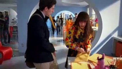 Ugly Betty S03E15 There's No Place Like Mode