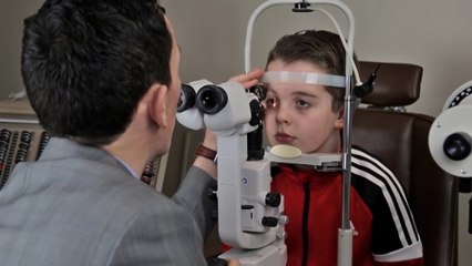 bd-revise-vista-de-sus-hijos-antes-de-entrar-a-clases-310120