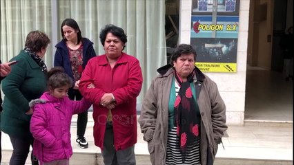 Ora News - Të pastrehët nuk lirojnë hotelet në Shëngjin: S’kemi ku të shkojmë