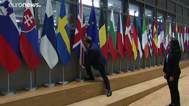 Британский флаг спущен