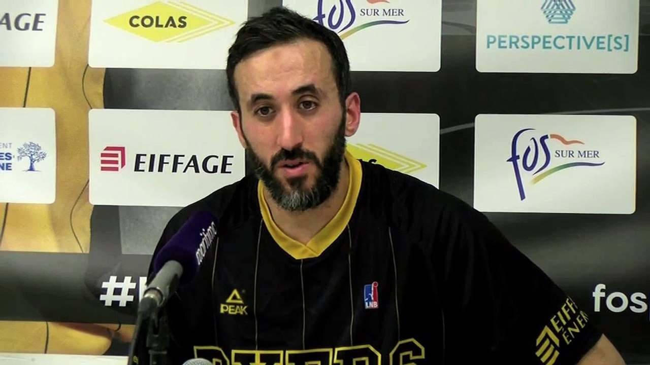 Mohamed Hachad après la défaite de Fos Provence Basket contre Antibes