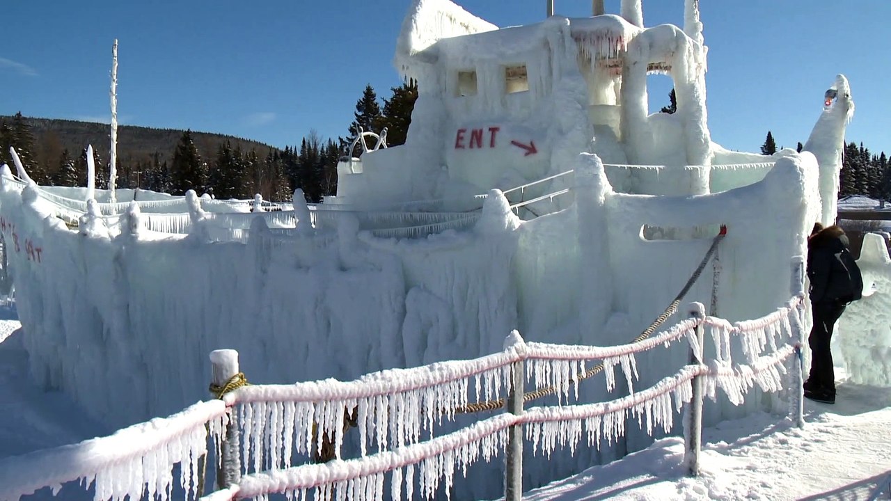 Un bateau de glace à la Malbaie