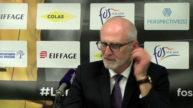 Le coach Nicolas Antic après la victoire des Sharks d'Antibes à Fos